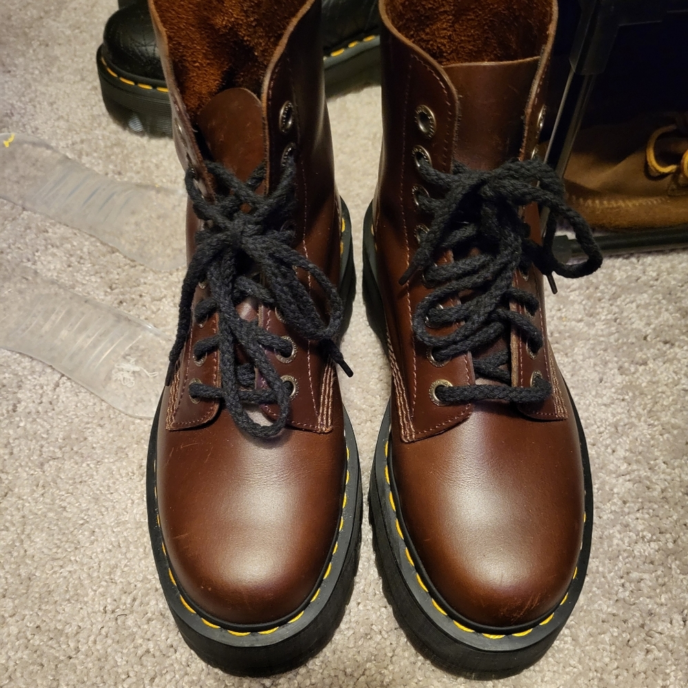 Dr. Martens 1460 Pascal Max In Brown